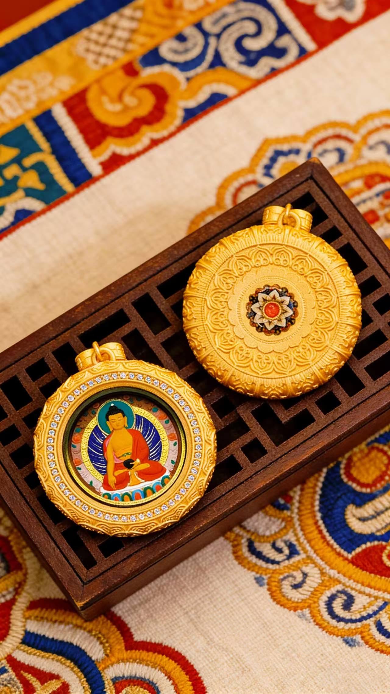 Shakyamuni Buddha Tsa-Tsa Pendant | Tibetan Cultural Amulet | Acrylic Sacred Necklace | Symbol of Wisdom & Inner Peace - Image 7
